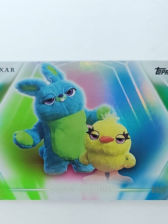 1e79ae9877abbfc07c6745795b1b65  Ducky Bunny Topps 2026 Disney Neon Holo Parallel Refractor Limited 093/150